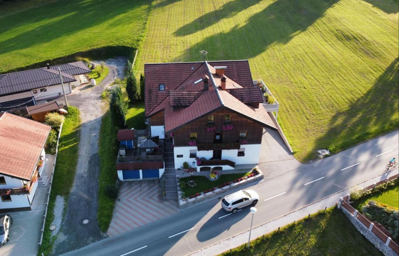 Ferienwohnung Neuheim Niederau Exterior foto